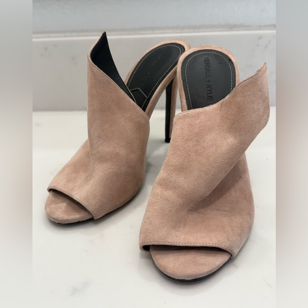 Kendall & Kylie Women's Tan Suede mule Heels 37 7